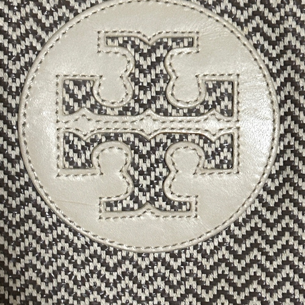 Tory Burch Cream Tote Bag - Picture 2 of 15